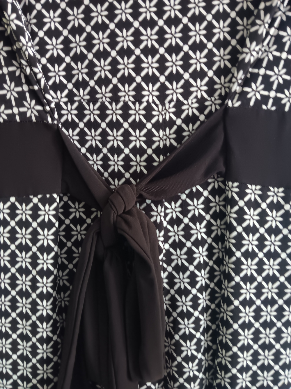 Studio 1940 Women’s Size 14/16W Black White Geometric Wrap Style Midi Dress - Picture 8 of 8